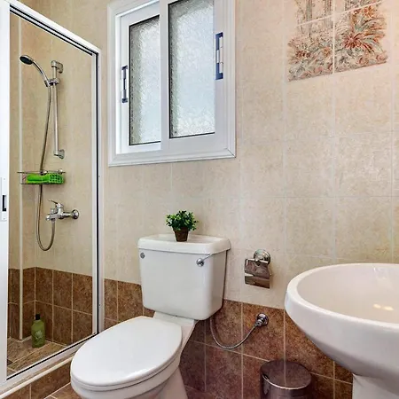 فيلة Philios By *